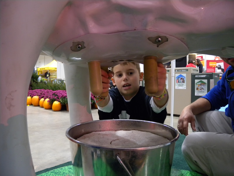 royal_milking_blake royal_milking_blake